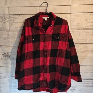 Old Navy womans plus size 2X plaid button-down shirt longsleeve red and black